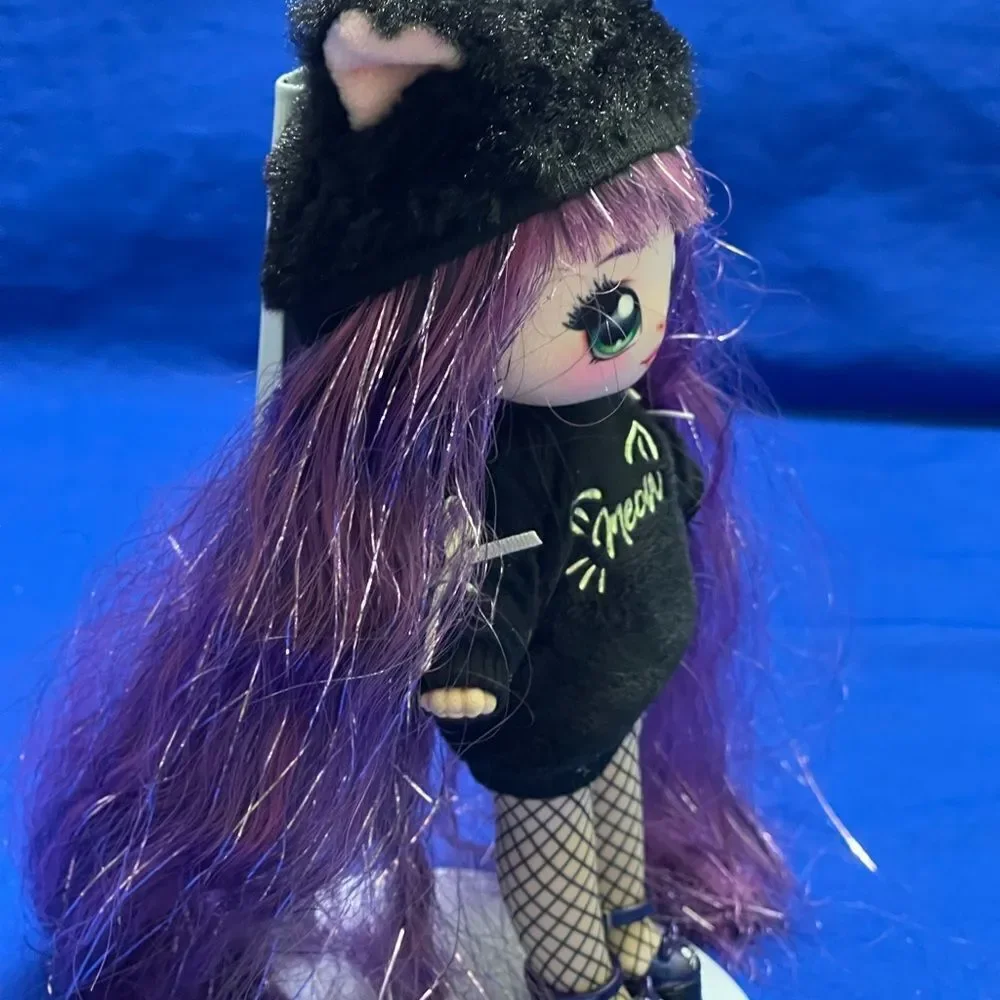 Na Na Na Surprise Black Cat doll